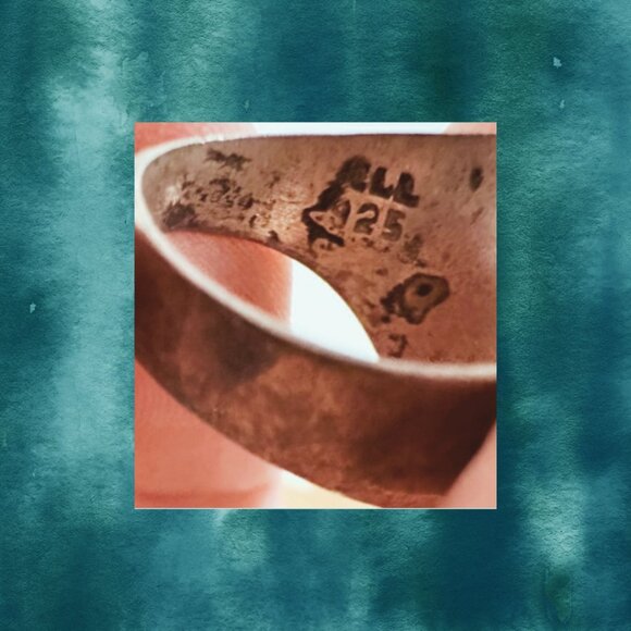 Vintage Mexican Sterling Silver Ring - Picture 2 of 8